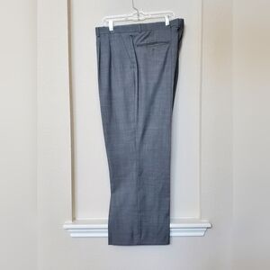 Richard Harris Men's Pleated Wool Blend Dress Pants.  Size 44R